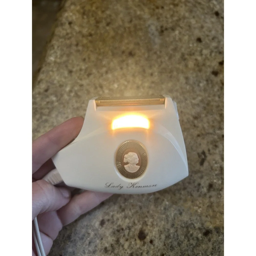 Vintage Lady Kenmore Electric Shaver Model # 820-9395 With‎ Case WORKS 1960's